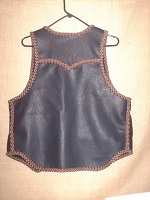  This is a back view of this vest with a good view of it's yoke and back/bottom draft flap. 